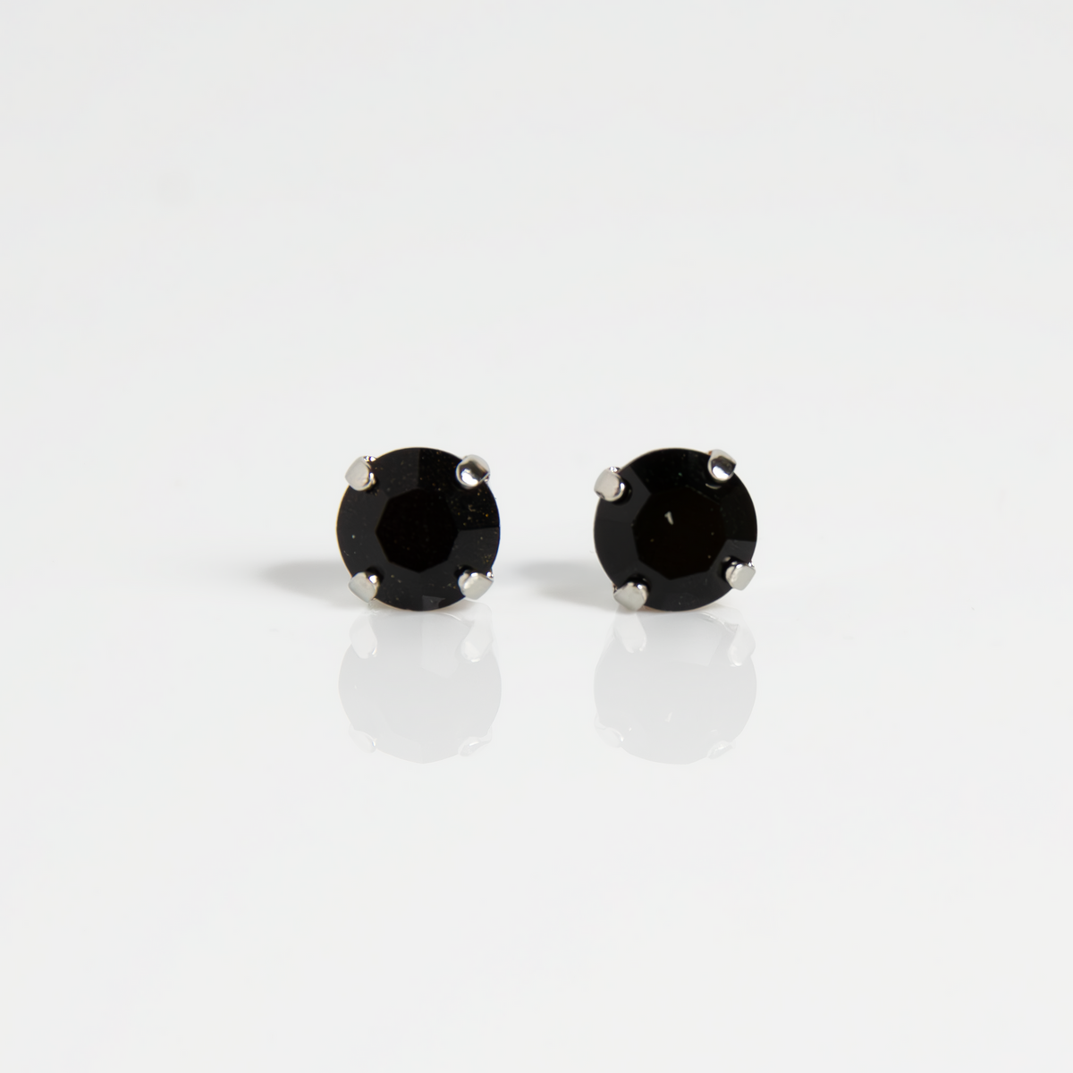 Mariana Single Black on Rhodium Stud Main image
