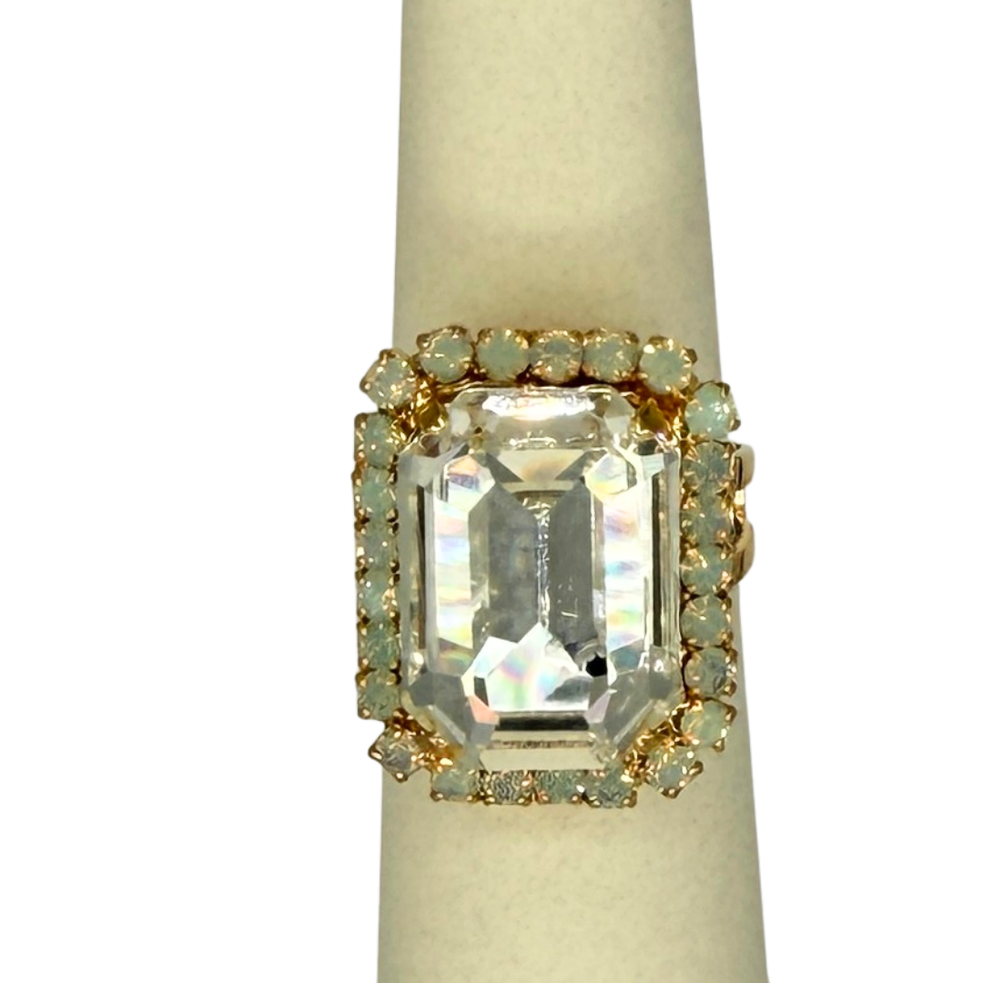 Mariana Extra Luxurious Emerald Cut With Halo Ring Clear on Gold