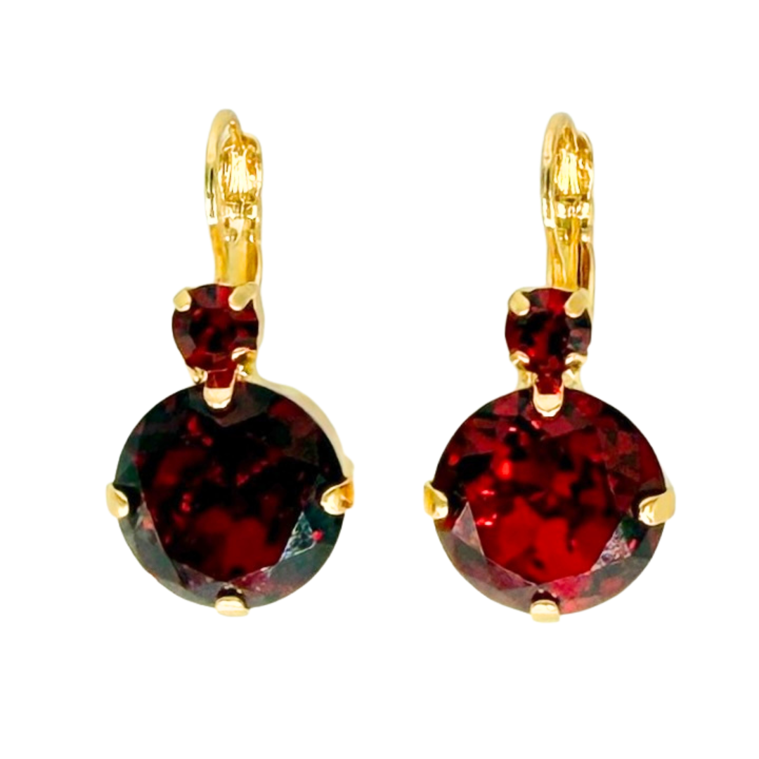 Mariana earrings with red gemstones on gold Main image
